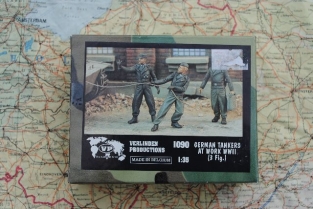 Verlinden Productions 1090 GERMAN TANKERS AT WORK WWII